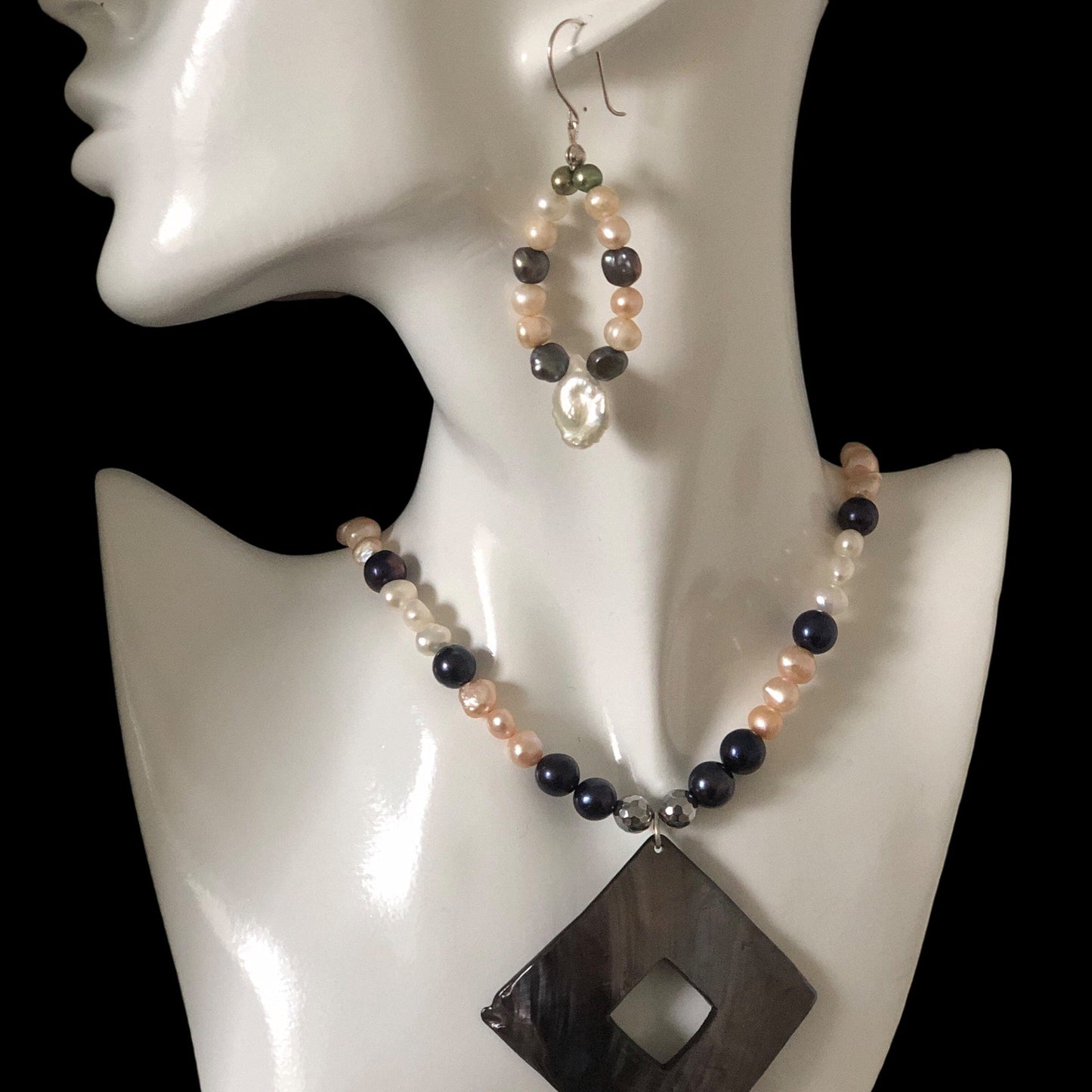 Handmade Freshwater Pearls Dangle Earrings