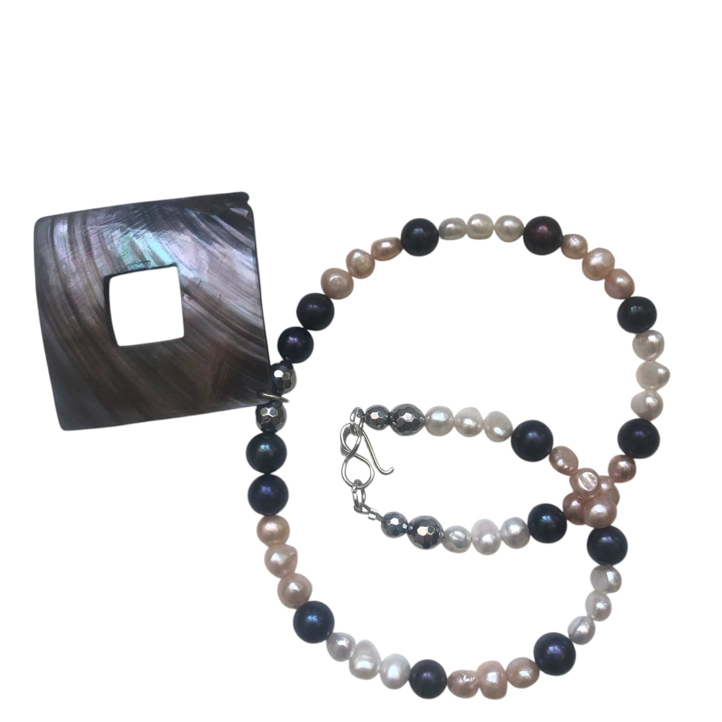 Pearls and Mother Of Pearl Pendant Necklace